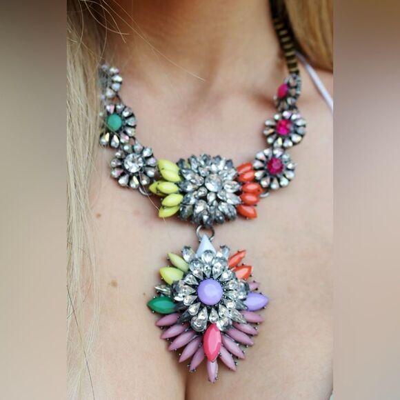 Glamorous Large Rainbow Bright Grannycore Rhinestone Colorful Statement Necklace - Picture 1 of 5